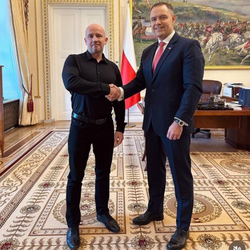 peja prezydent nawrocki