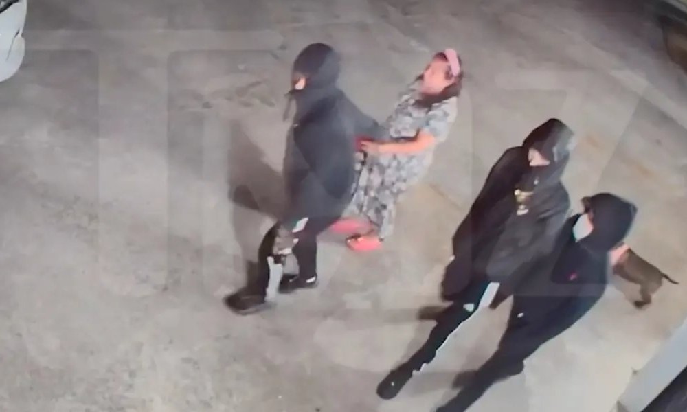 6ix9ine napad na dom